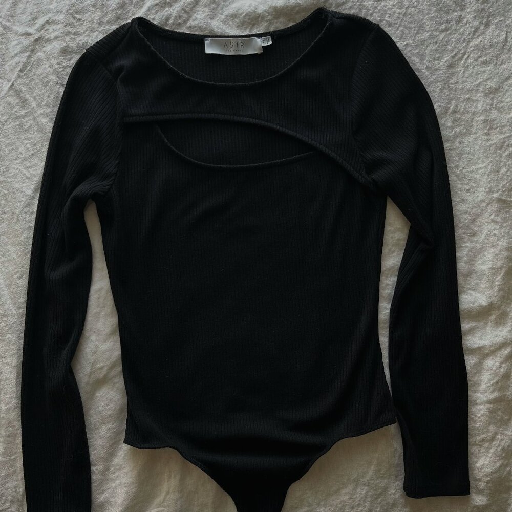 Astr The Label Black Long Sleeve Asymmetrical Ribbed Cutout Bodysuit Top Medium